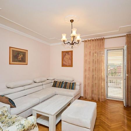 Apartment Ammor With Free Parking Дубровник Екстериор снимка